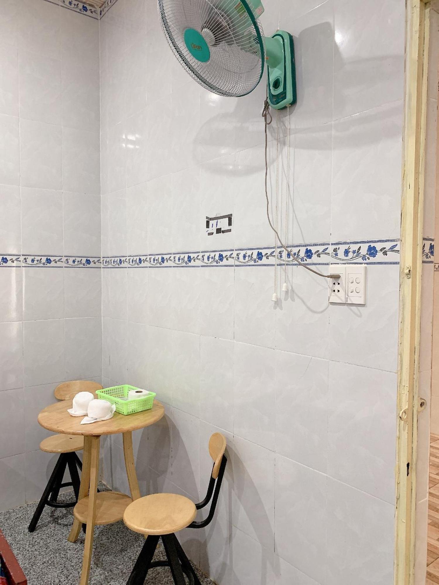 Ap Thanh Son Nhà Nghỉ TáN PháT酒店 外观 照片